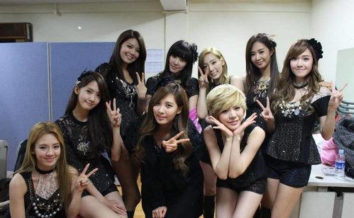 新疆吃瓜女孩事件,网络舆论下的真相与反思