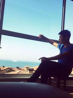 救火吃瓜群众视频播放,火场惊魂!吃瓜群众直播见证英勇救火瞬间