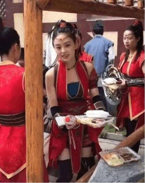 横店明星吃瓜视频,揭秘娱乐圈幕后趣闻